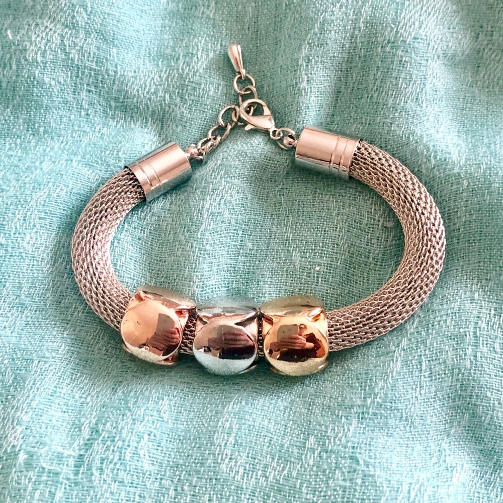 SILVER TONED MESH ROPE BEADED BRACELET (NWT